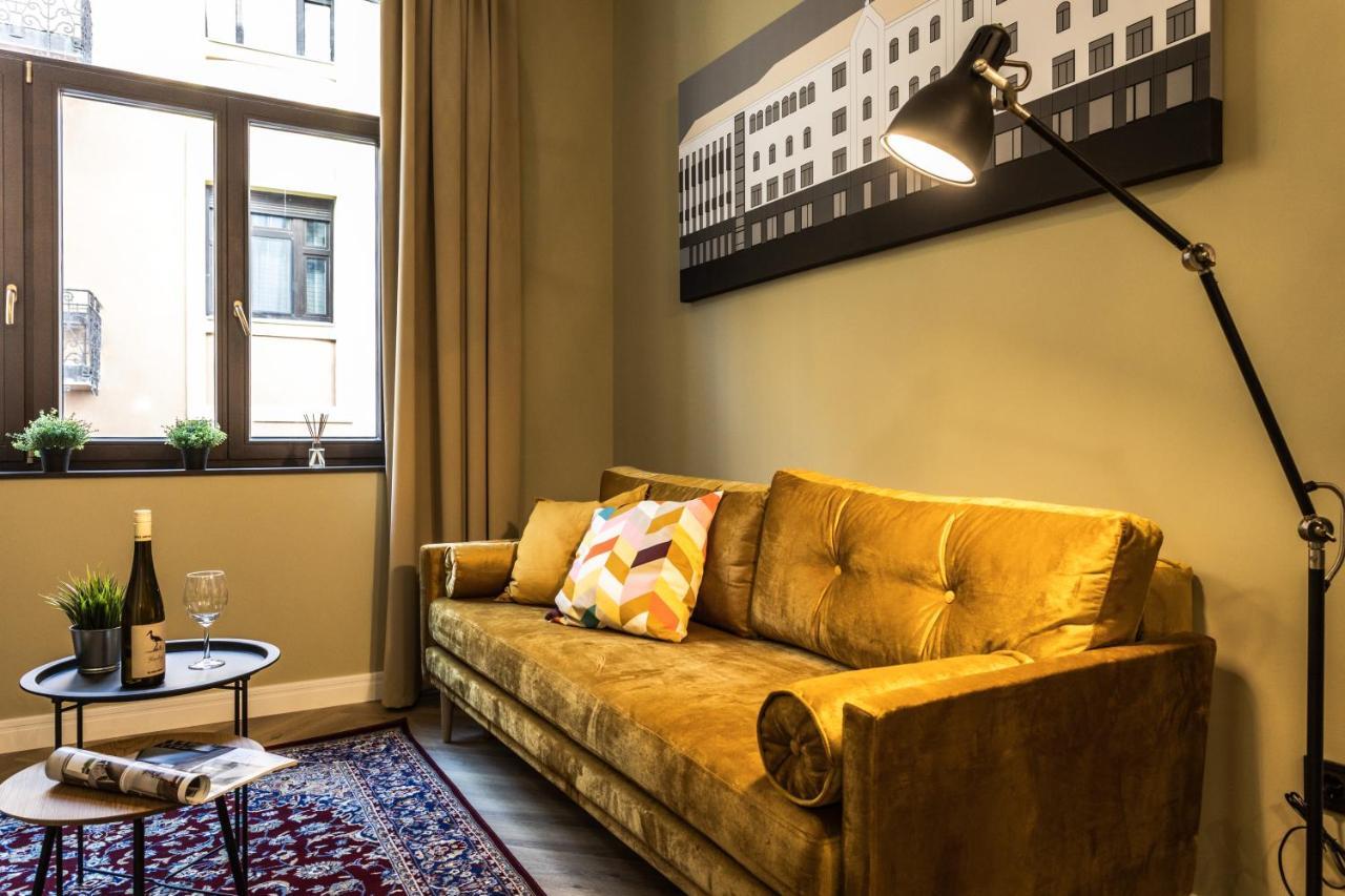 M15 Apartment Pécs Exteriör bild