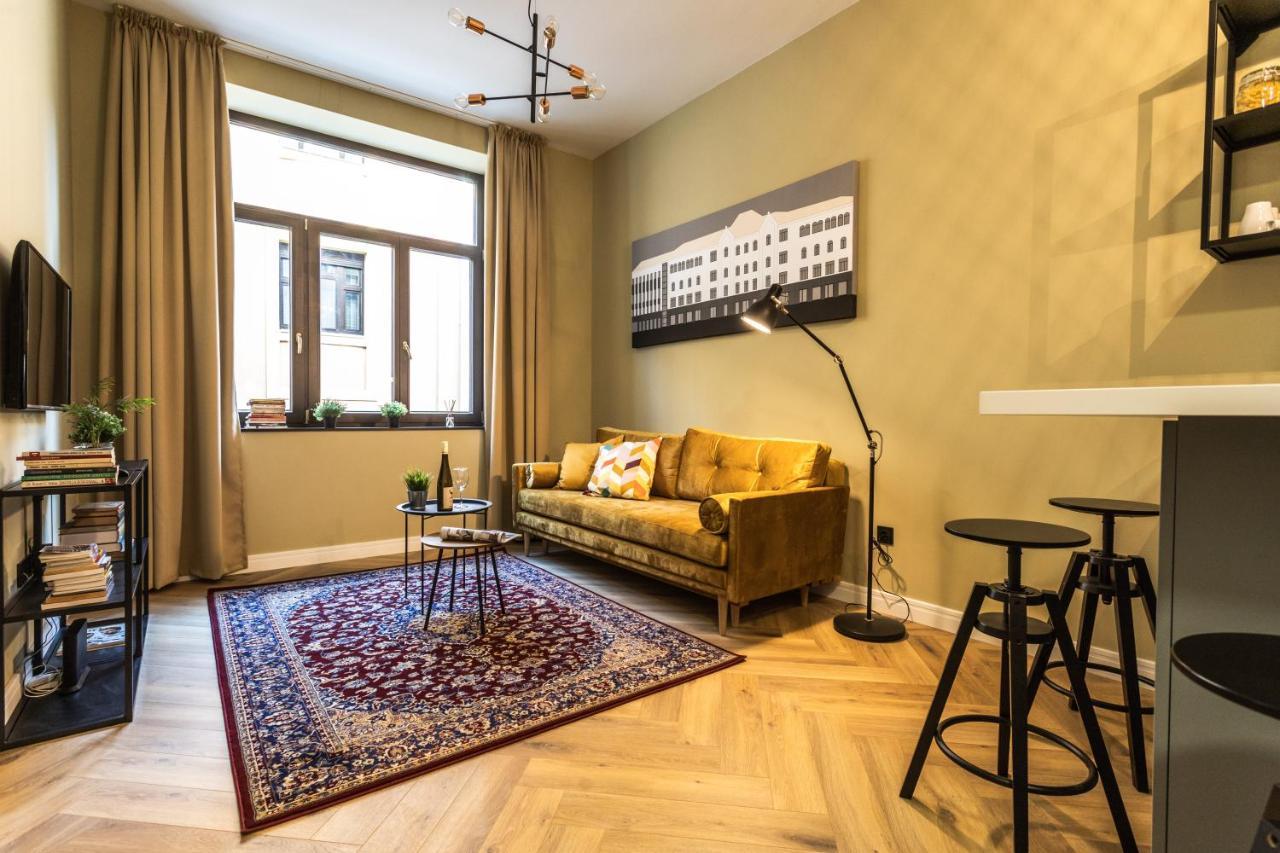 M15 Apartment Pécs Exteriör bild